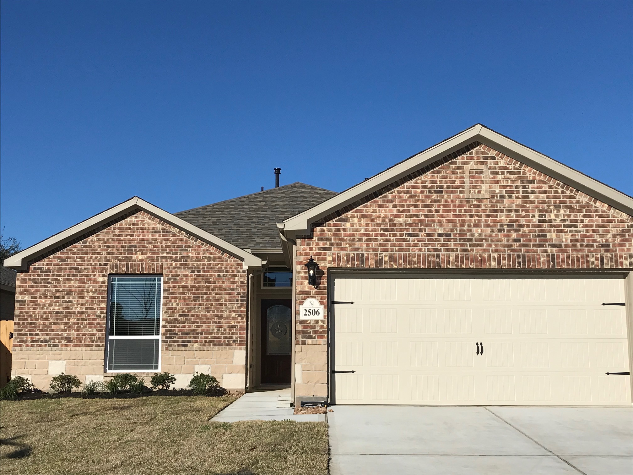 Exterior of 2506 Holly Laurel Manor